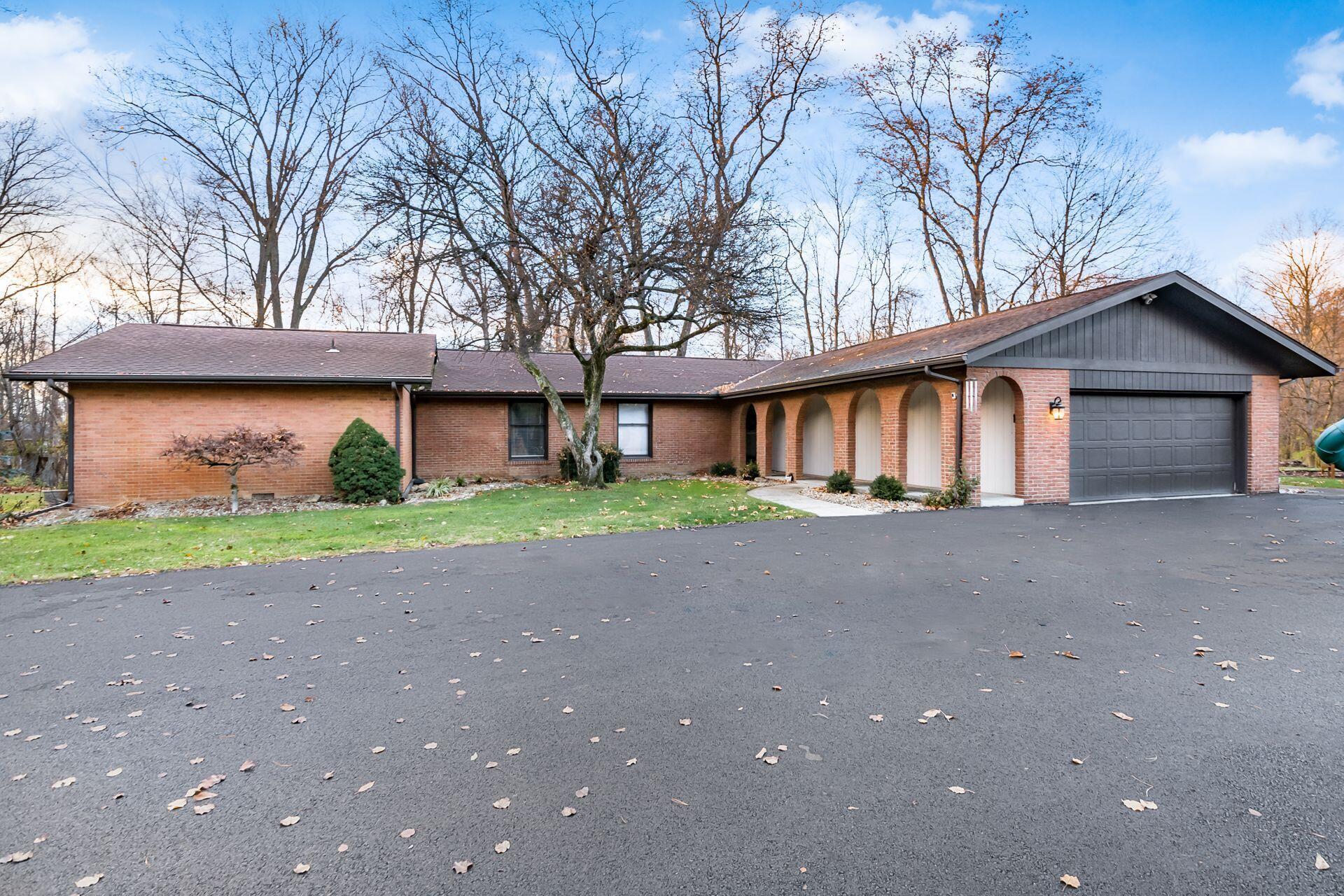 4090 Clotts Road Columbus, OH 43230 - Photo 2 of 34 with 2 car attached garage