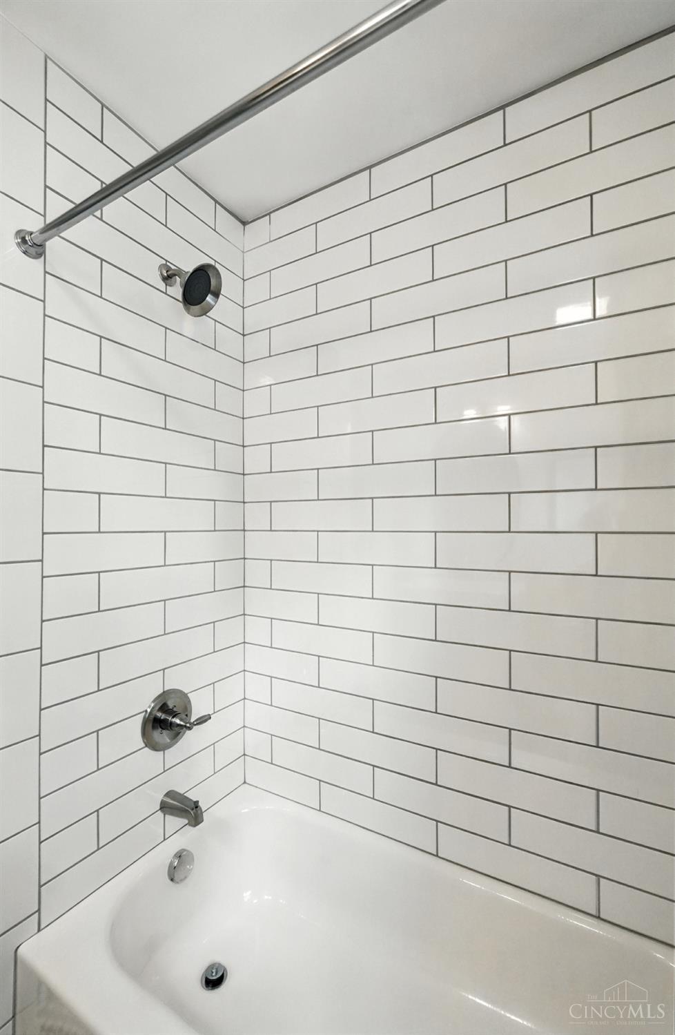 5635 Ridge Avenue Cincinnati, OH 45213 - Photo 24 of 35 Gallery Image 24