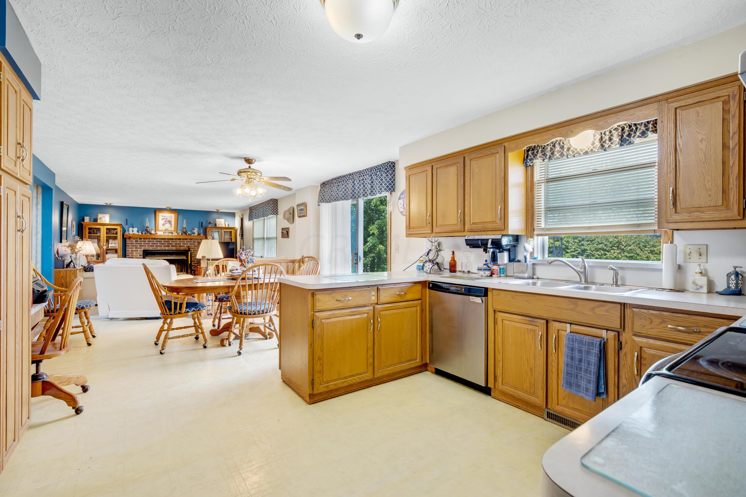 1675 Braumiller Road Delaware, OH 43015 - Photo 20 of 71 20. Kitchen