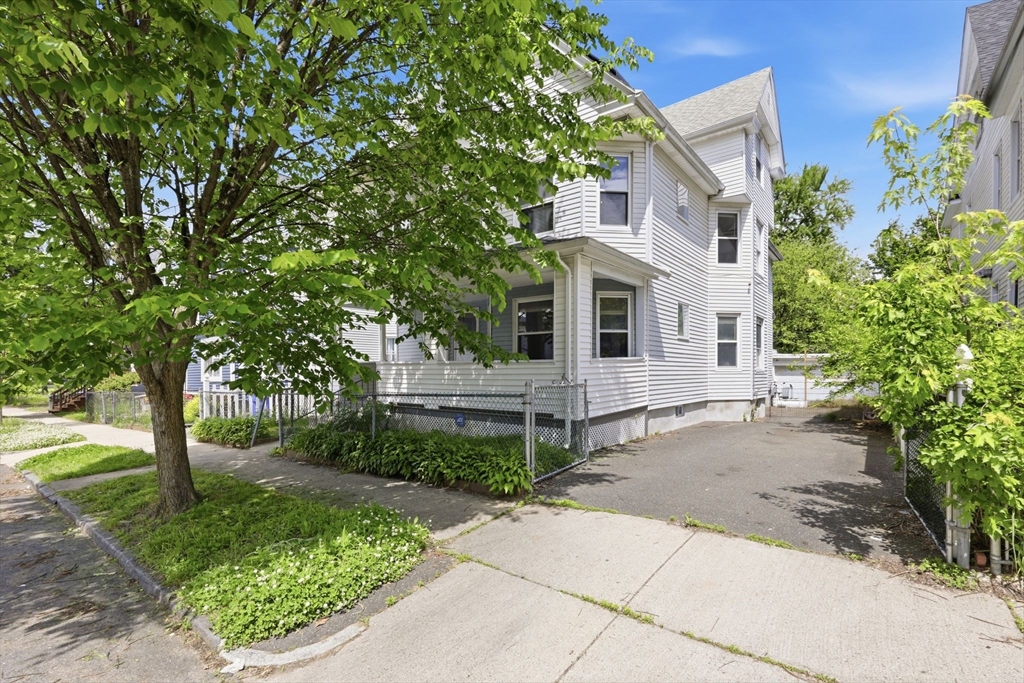 181-183 Northampton Avenue Springfield, MA 01109 - Photo 3 of 40