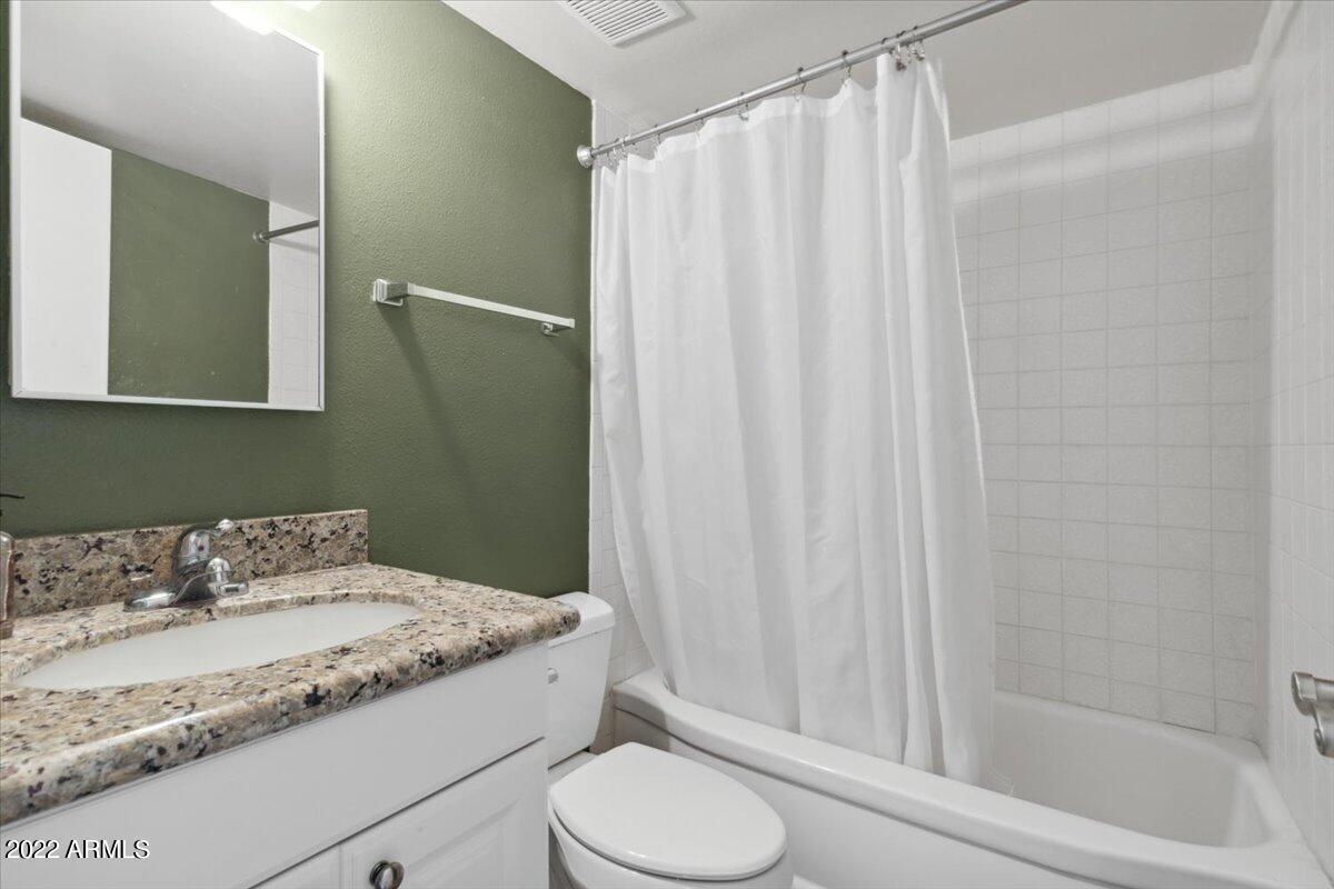 4041 East Camelback Road, Unit 5 Phoenix, AZ 85018 - Photo 11 of 16 08-IMG_8614