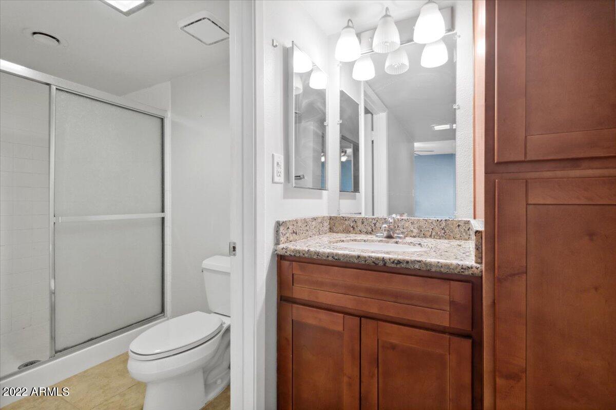 4041 East Camelback Road, Unit 5 Phoenix, AZ 85018 - Photo 16 of 16 13-IMG_8641