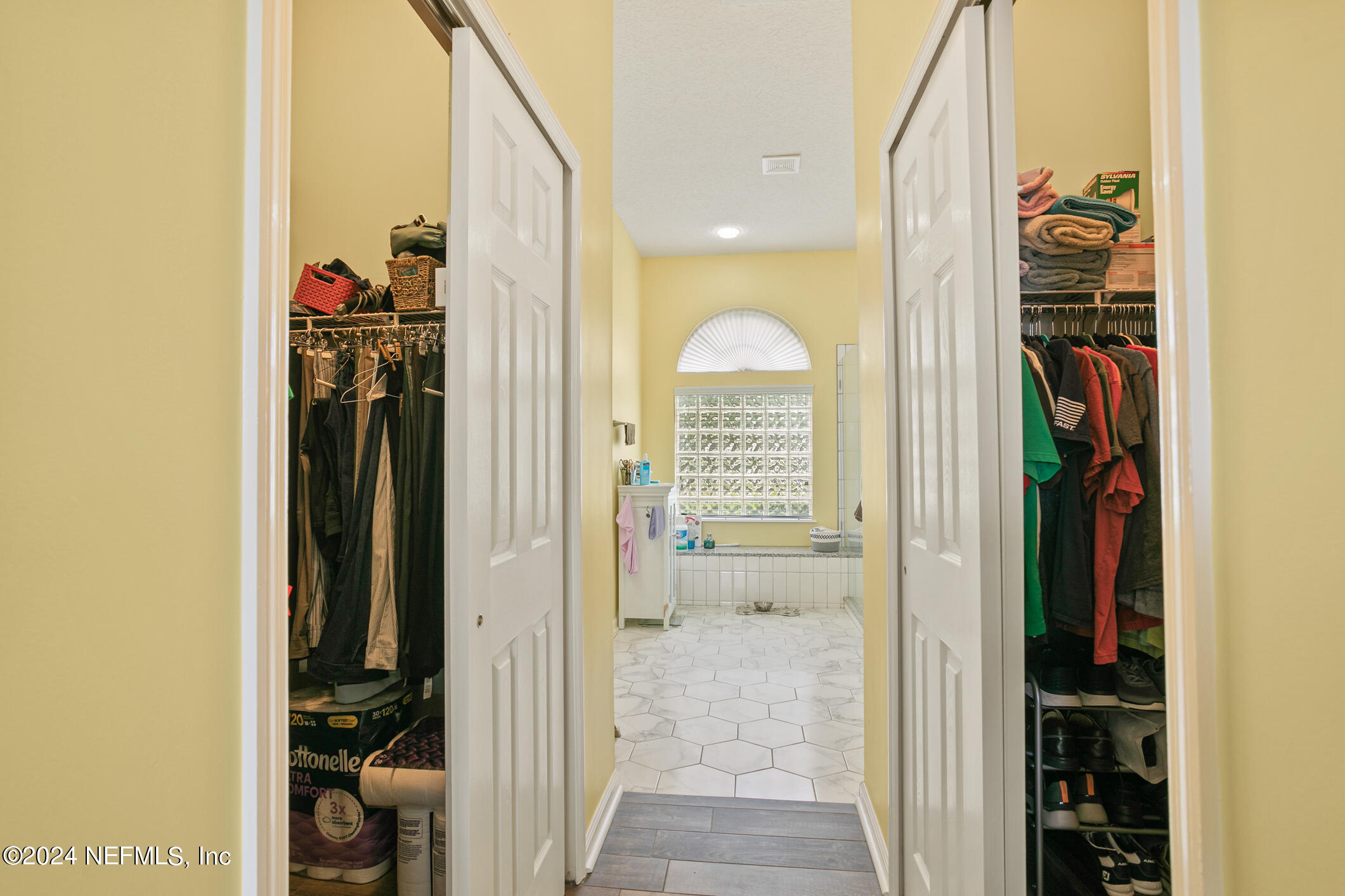 1658 Lockend Road Jacksonville, FL 32221 - Photo 29 of 54 Ensuite bath His:Hers Walkins (23)