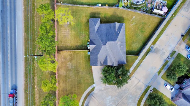 $2,600 | 2429 Lost Bridge Lane, Pearland, TX 77584