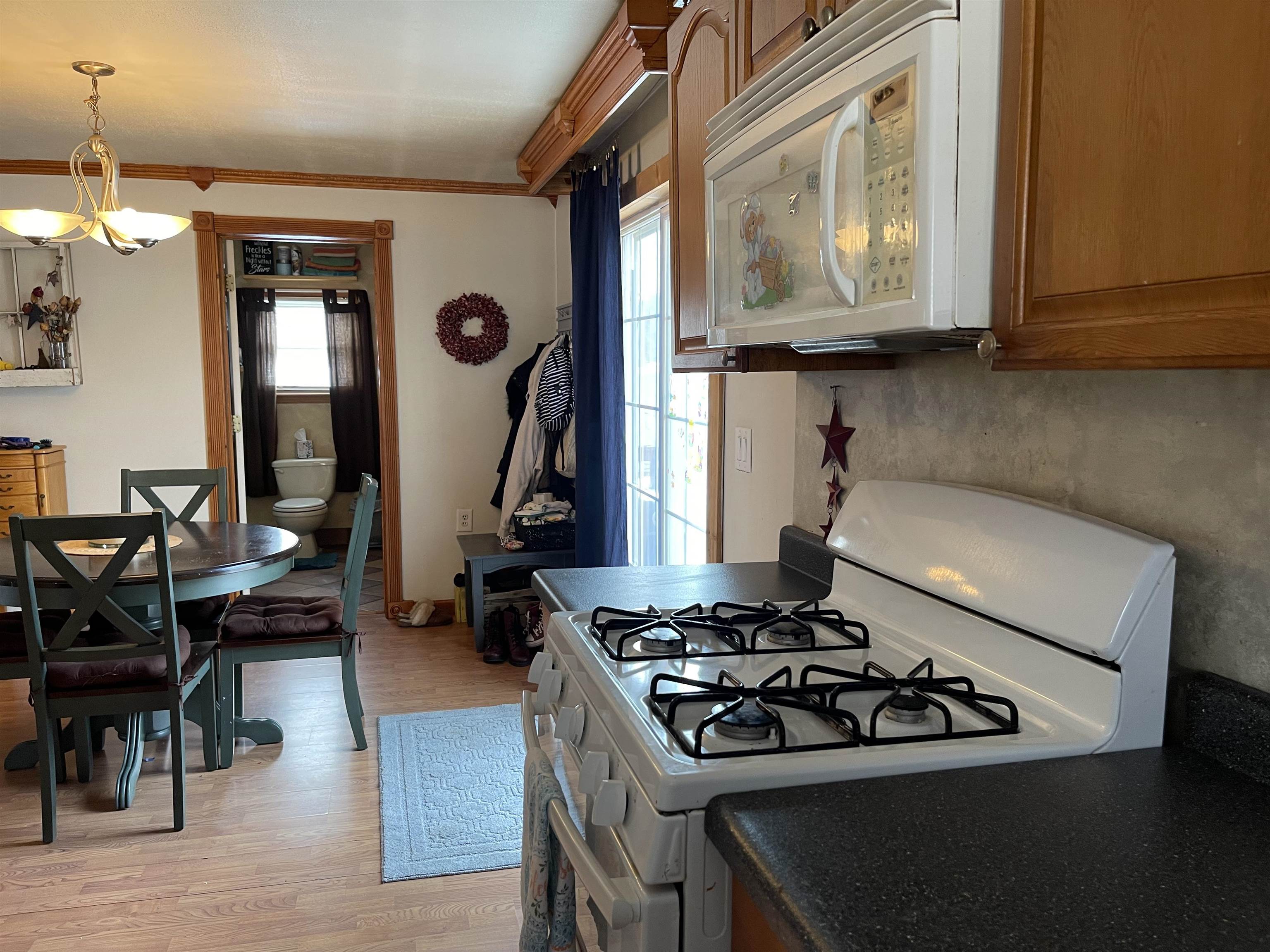 701 Maple Street Clare, MI 48617 - Photo 10 of 34 1897577-11.JPG