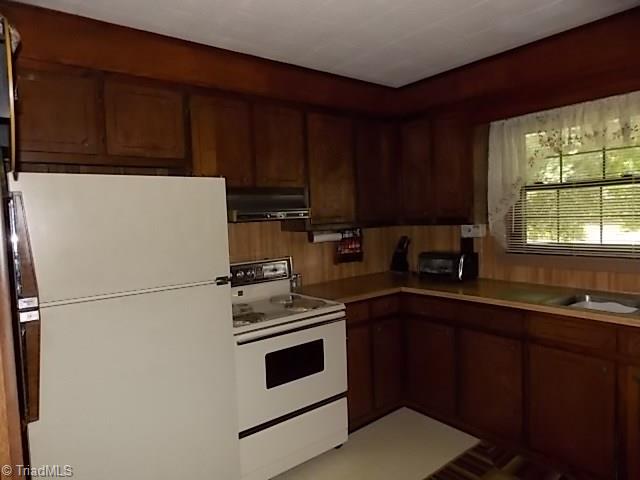 1686 Garner Road Denton, NC 27239 - Photo 8 of 20