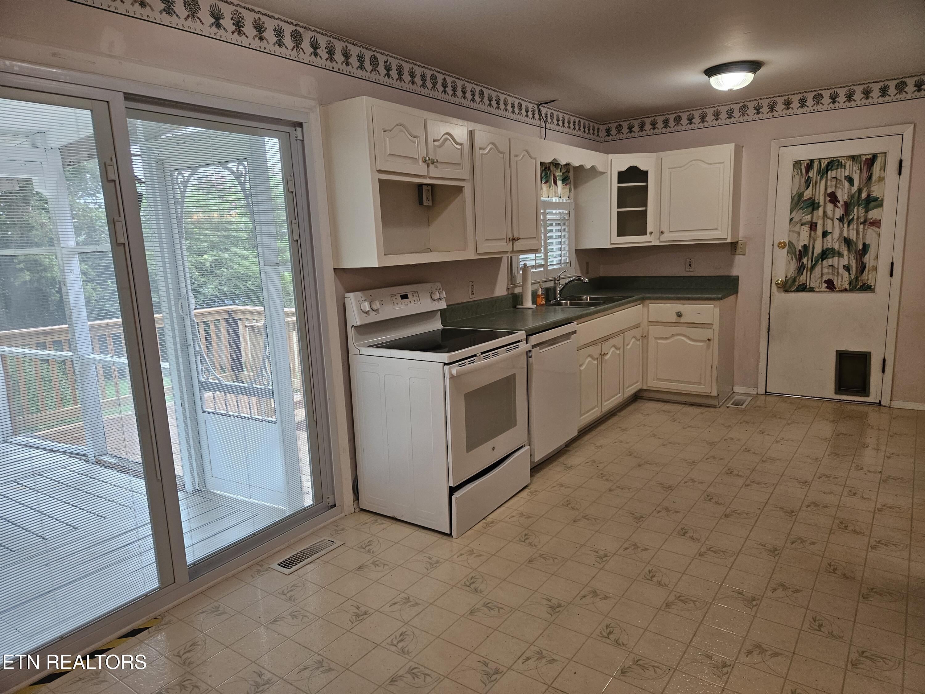 3204 Hazelwood Road Knoxville, TN 37921 - Photo 15 of 25 20260718_091055