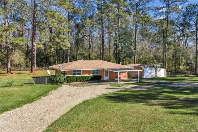 $174,000 | 34866 38th Highway, Mount Hermon, LA 70450