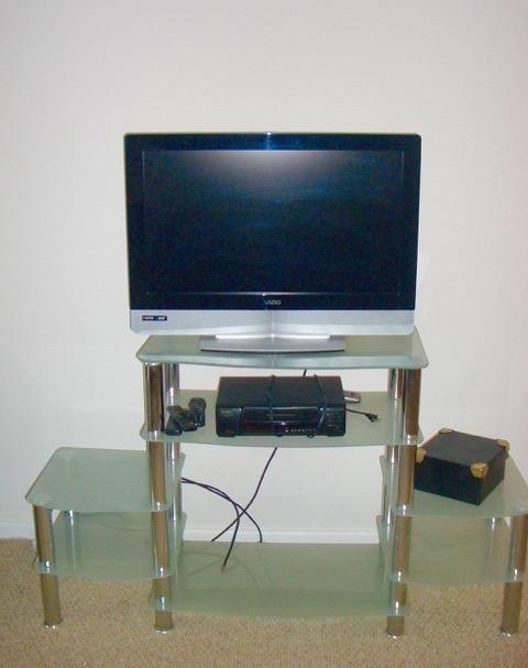 188 Fanshaw East, Unit 188E Boca Raton, FL 33434 - Photo 9 of 9 CV TV Living room
