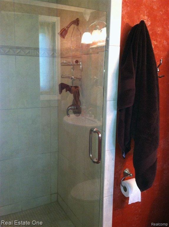 3110 East Maple Road Milford, MI 48381 - Photo 16 of 26 Master Shower.jpeg