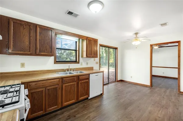 $2,100 | 1810 River Rock Trail, Woodstock, GA 30188