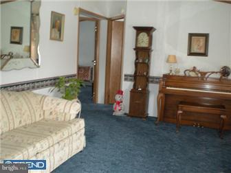 542 Alloway-Woodstown Road Mannington, NJ 08098 - Photo 6 of 12 Living Room
