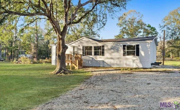 $1,700 | 9853 Springfield Road, Denham Springs, LA 70706