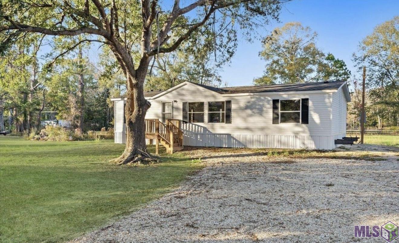 9853 Springfield Road Denham Springs, LA 70706 - Photo 1 of 7 Gallery Image 1