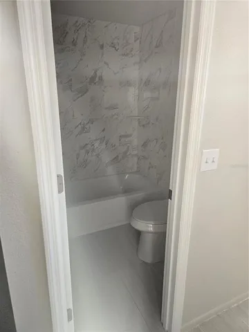 $2,000 | 9710 Whistler Court, Tampa, FL 33615