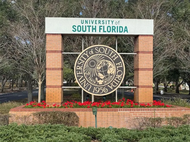 $2,000 | 9710 Whistler Court, Tampa, FL 33615