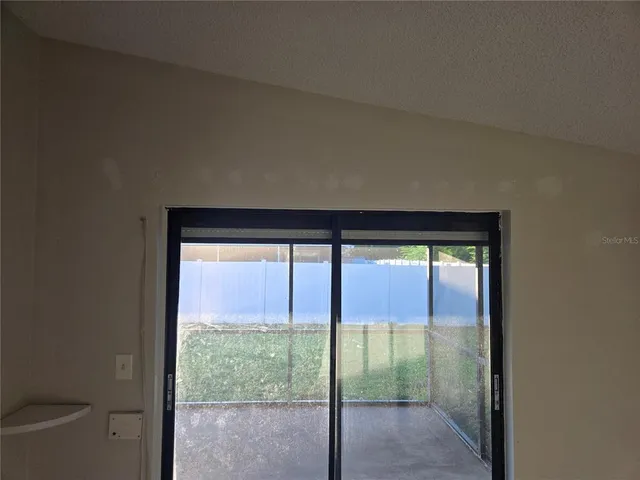 $2,000 | 9710 Whistler Court, Tampa, FL 33615