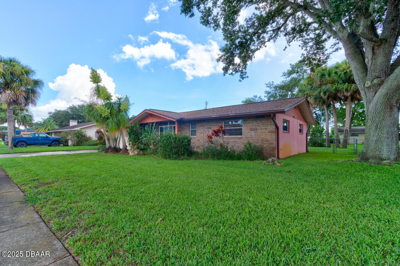 1305 Mardrake Road Daytona Beach, FL 32114 - Photo 2 of 28 4-1305-Mardrake-Rd-2