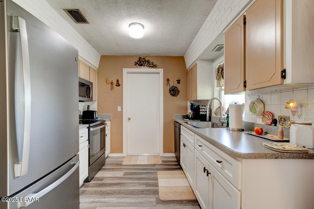 1305 Mardrake Road Daytona Beach, FL 32114 - Photo 10 of 28 10-1305-Mardrake-Rd-18