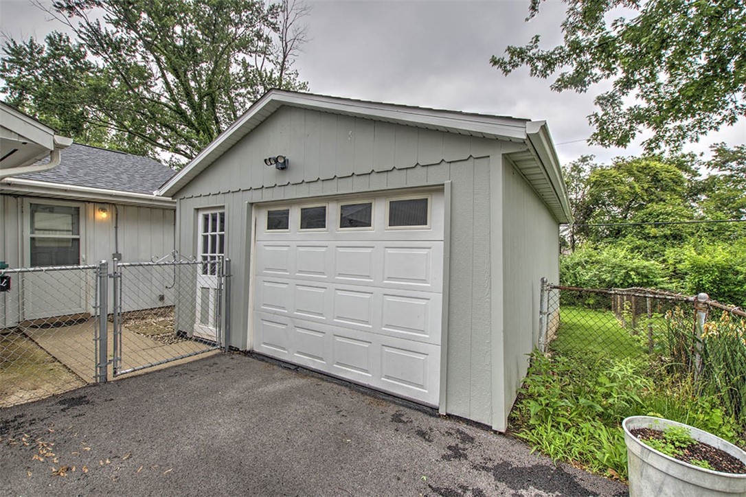 3278 East Dove Drive Decatur, IL 62526 - Photo 19 of 22 Gallery Image 19