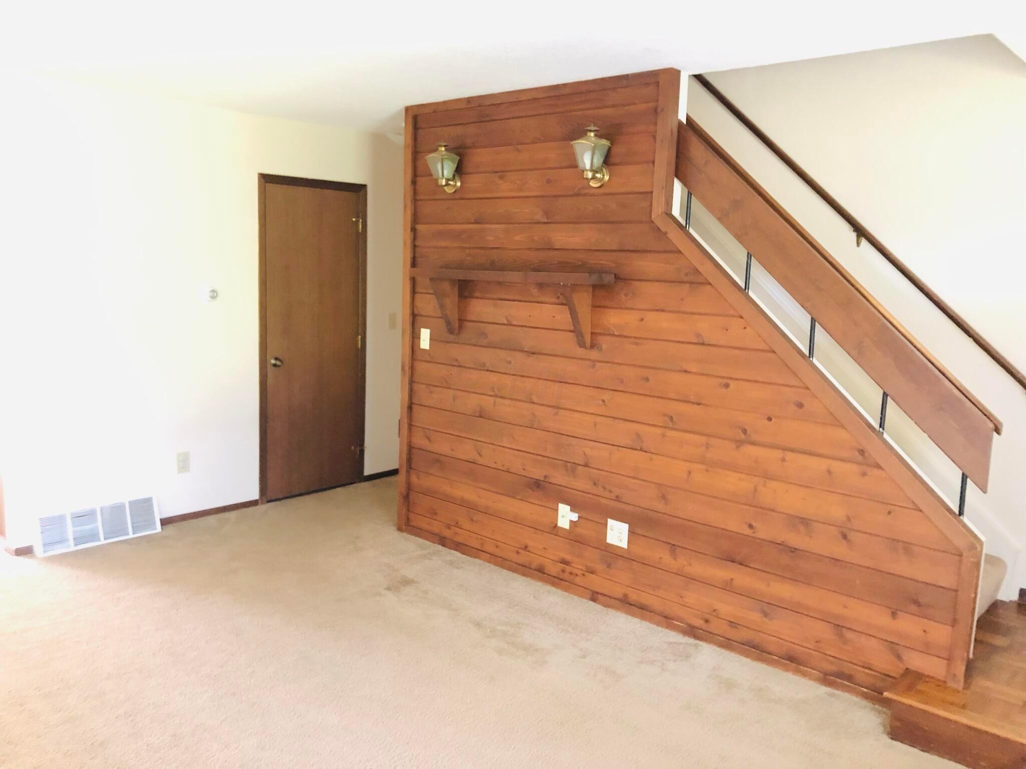 103 Price Road Newark, OH 43055 - Photo 3 of 21 Gallery Image 3