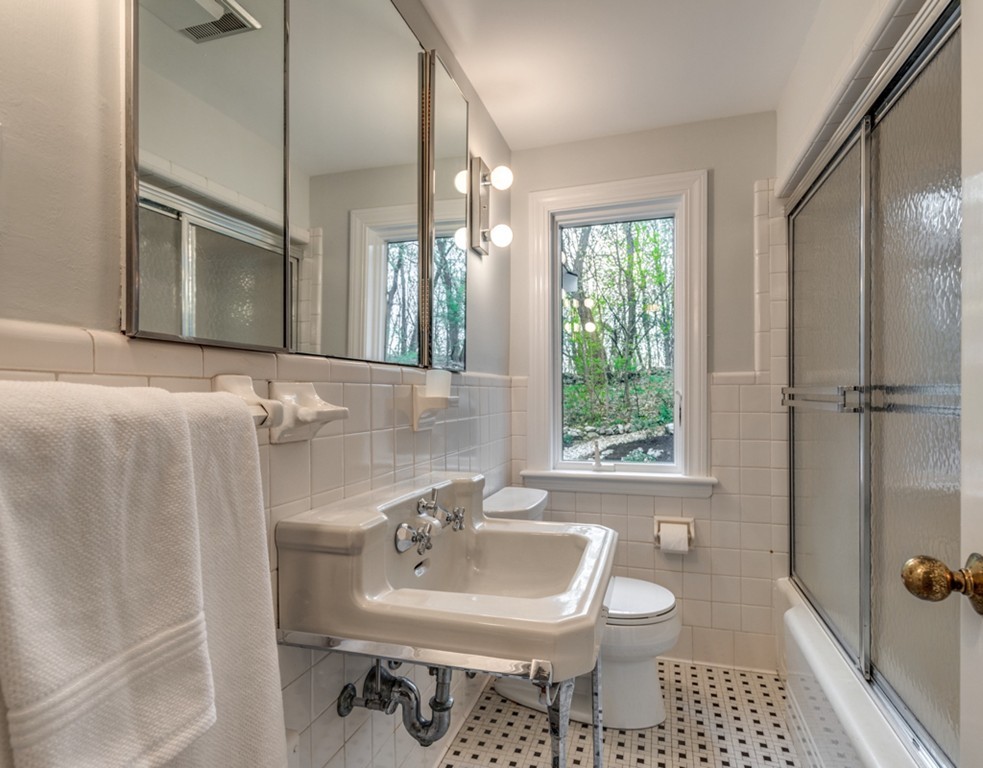 50 Robbins Road Lexington, MA 02421 - Photo 19 of 30