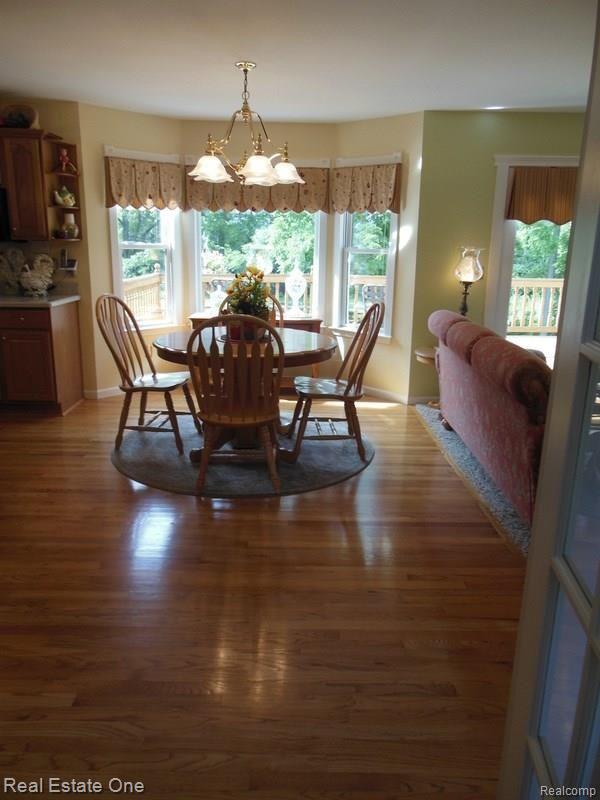 10155 Roberts Road Gregory, MI 48137 - Photo 20 of 89 Eating area with bay window