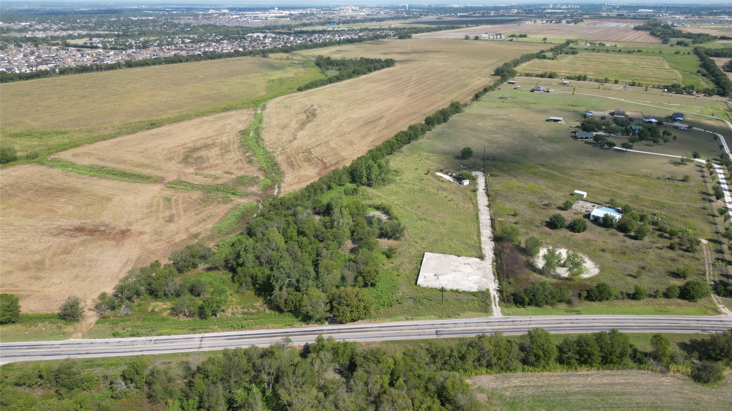 1012 East Fm 93 Road Temple, TX 76502 - Photo 23 of 40