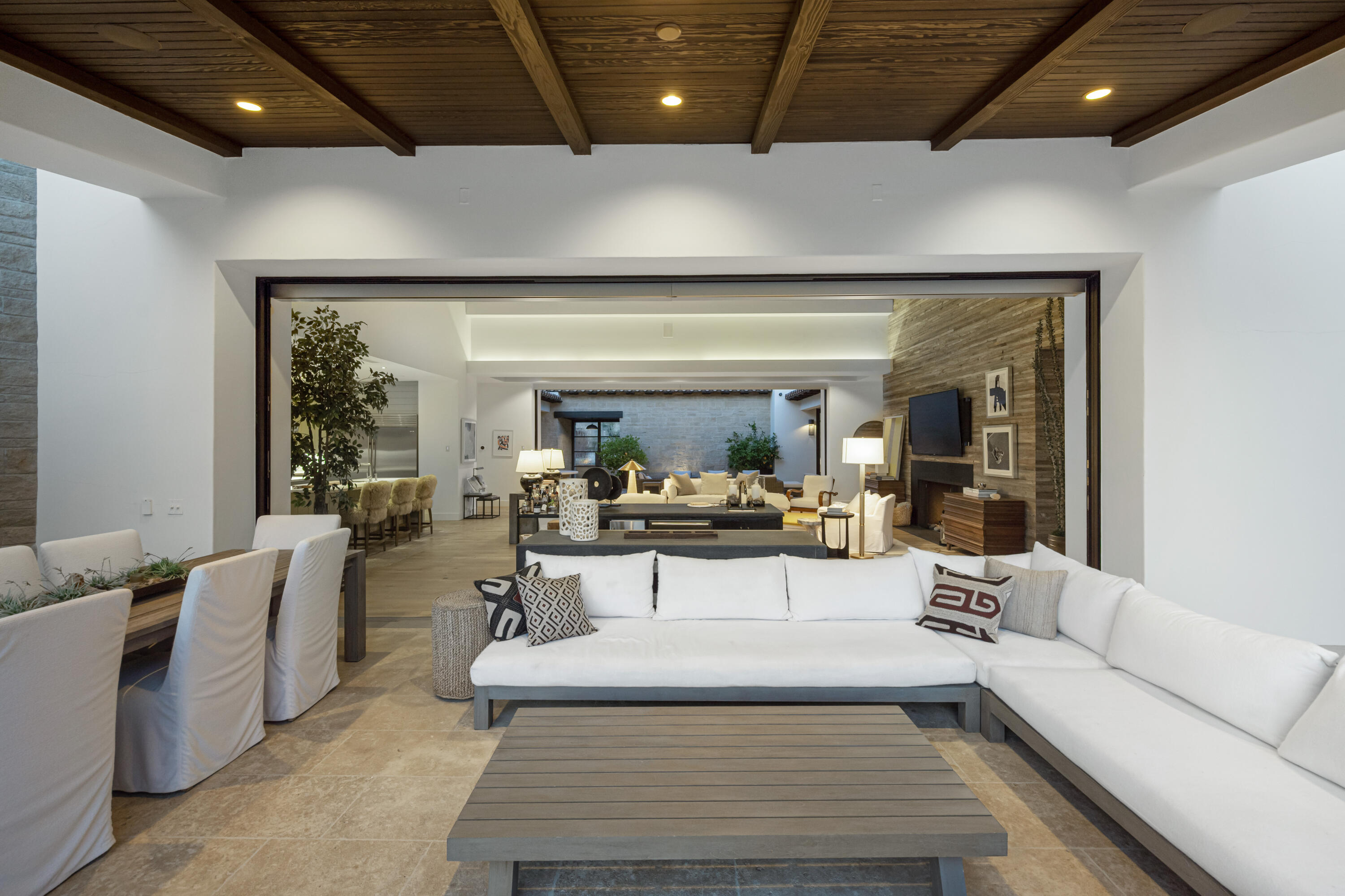 53615 Via Strada La Quinta, CA 92253 - Photo 37 of 52 a view of a livingroom with furniture and window