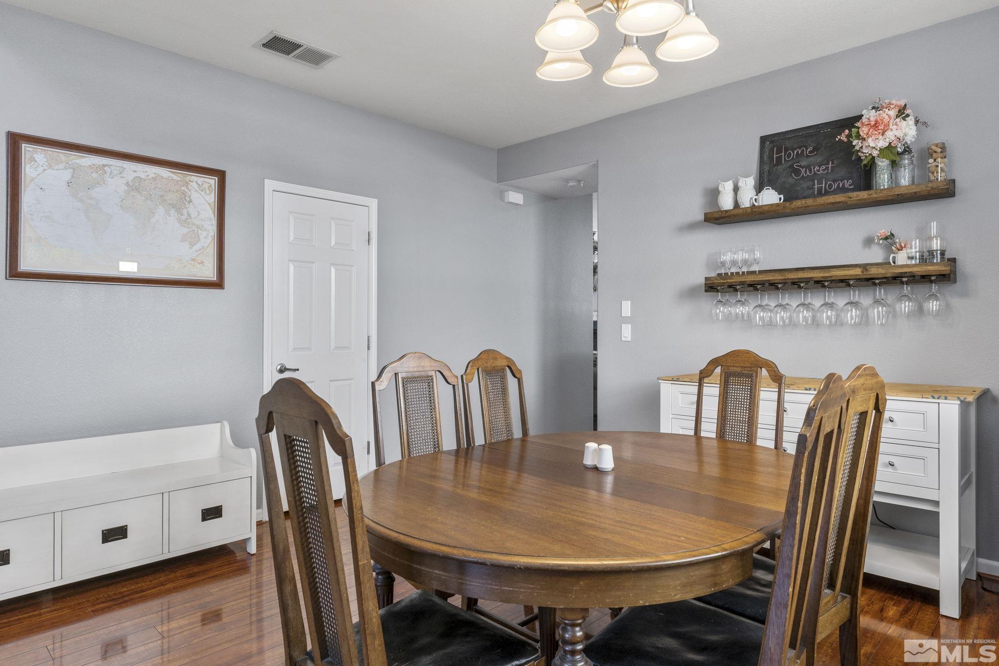 520 Roseben Drive Reno, NV 89521 - Photo 5 of 26 Photo 5