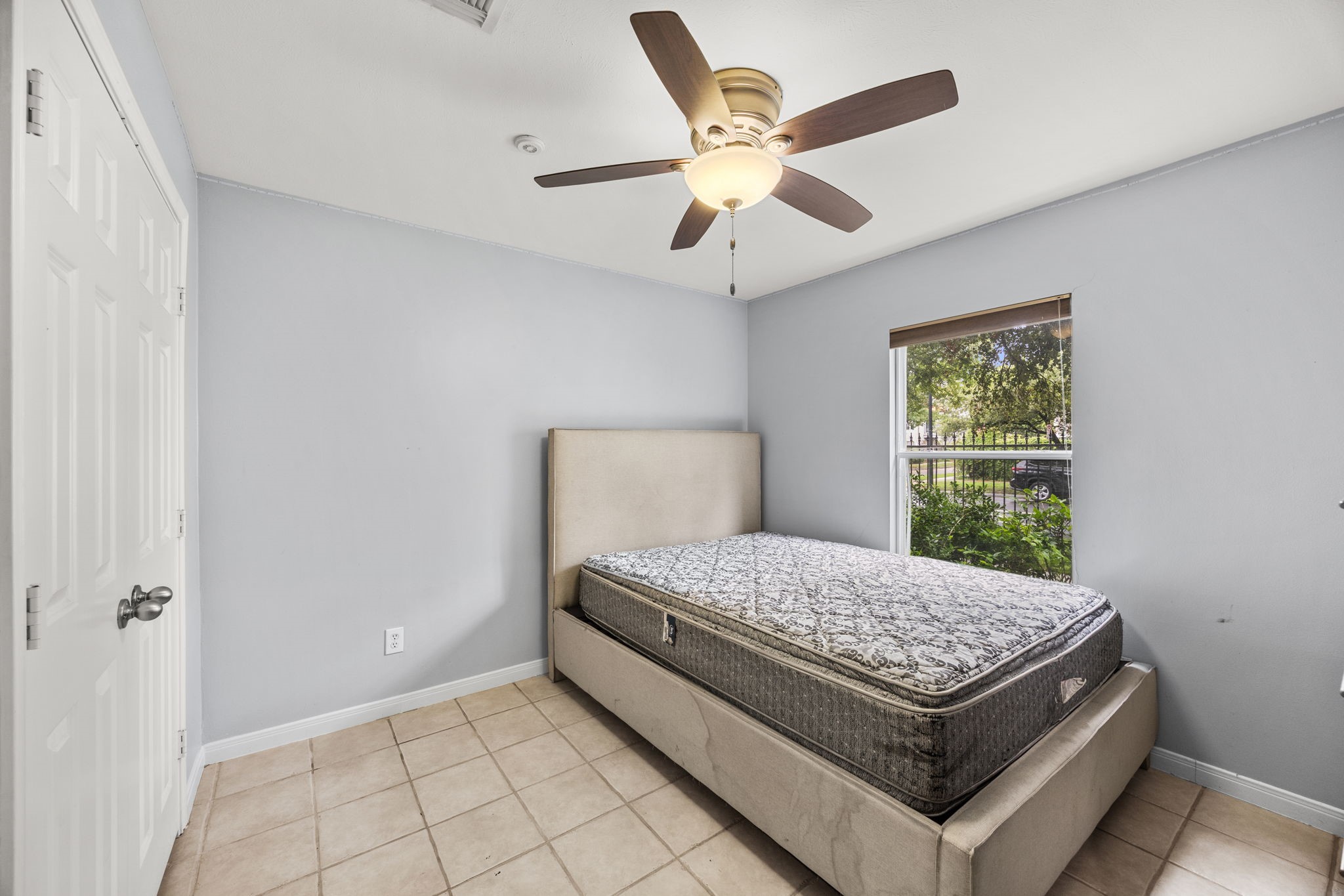 3023 Austin Street Houston, TX 77004 - Photo 7 of 26 1st floor bedroom