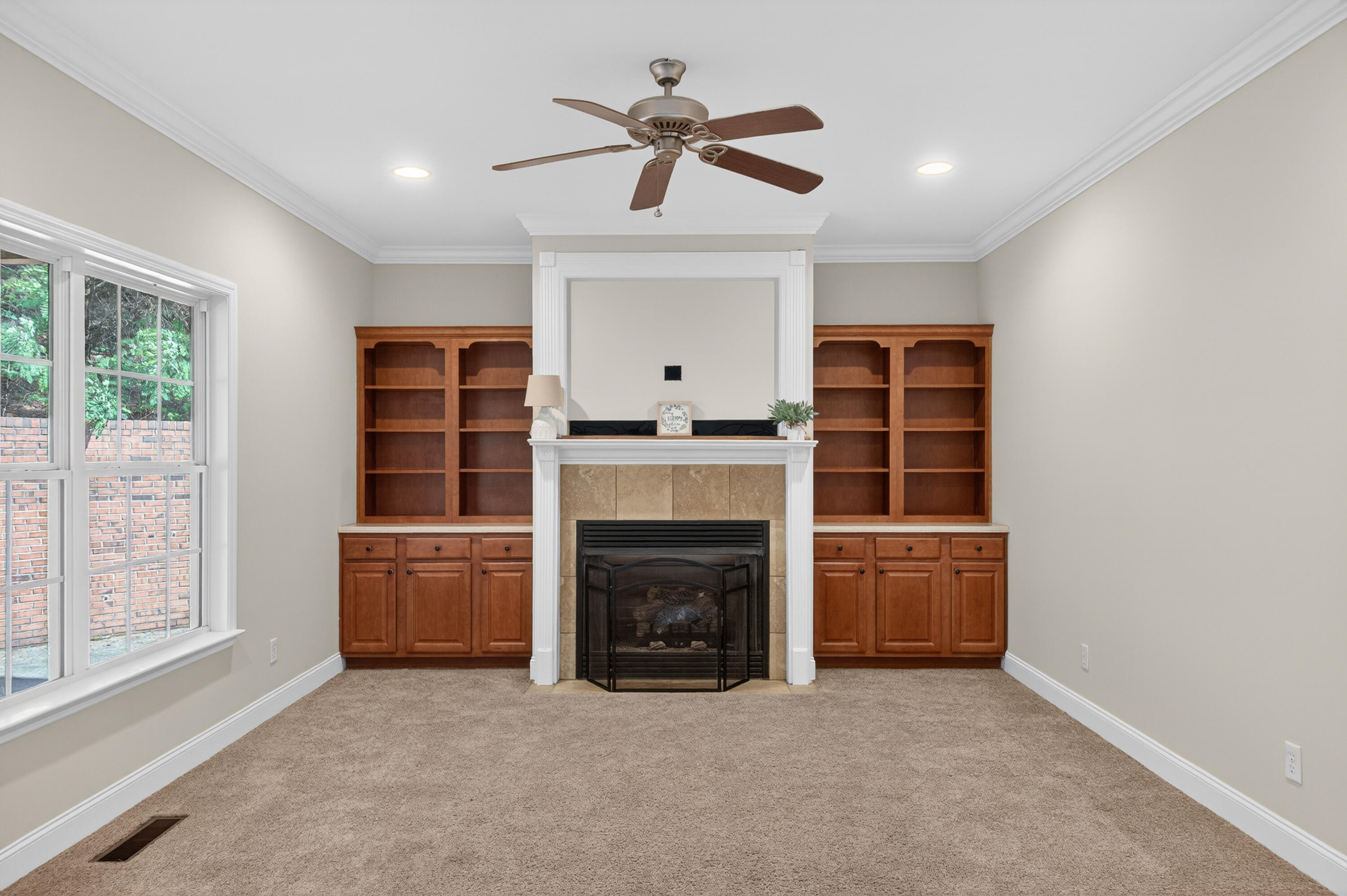 111 Will Ridge Drive Ringgold, GA 30736 - Photo 15 of 50 Fireplace in living room