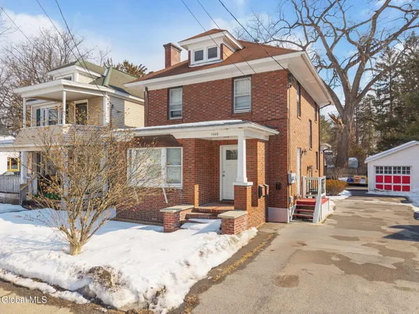 $299,000 | 1905 Hamburg Street, Rotterdam, NY 12304