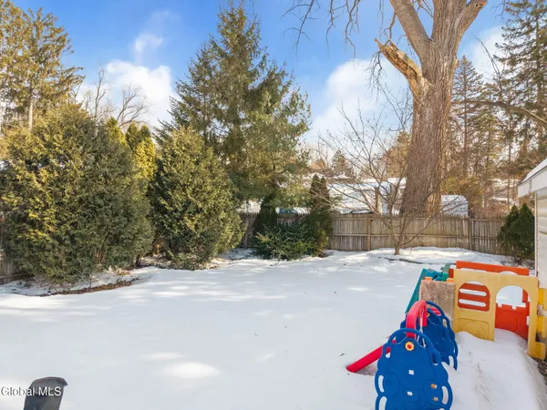 $299,000 | 1905 Hamburg Street, Rotterdam, NY 12304