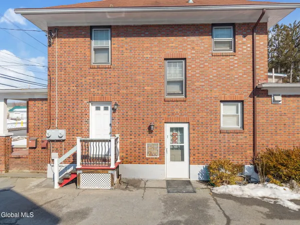 $299,000 | 1905 Hamburg Street, Rotterdam, NY 12304