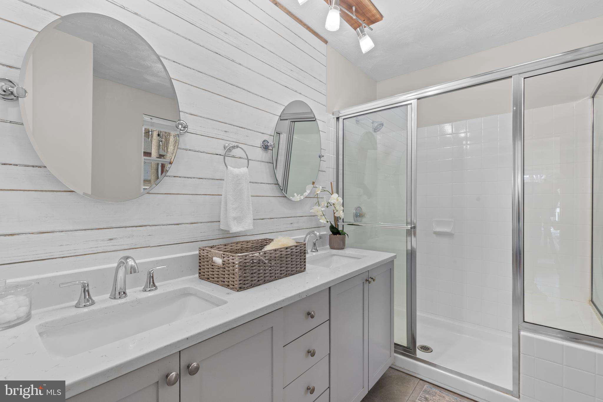16203 Dark Hollow Road Upperco, MD 21155 - Photo 18 of 41 Primary bathroom