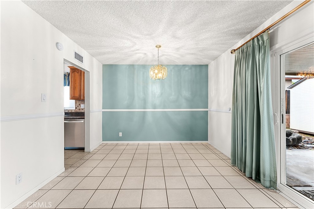 116 East Campus View Drive Riverside, CA 92507 - Photo 3 of 30