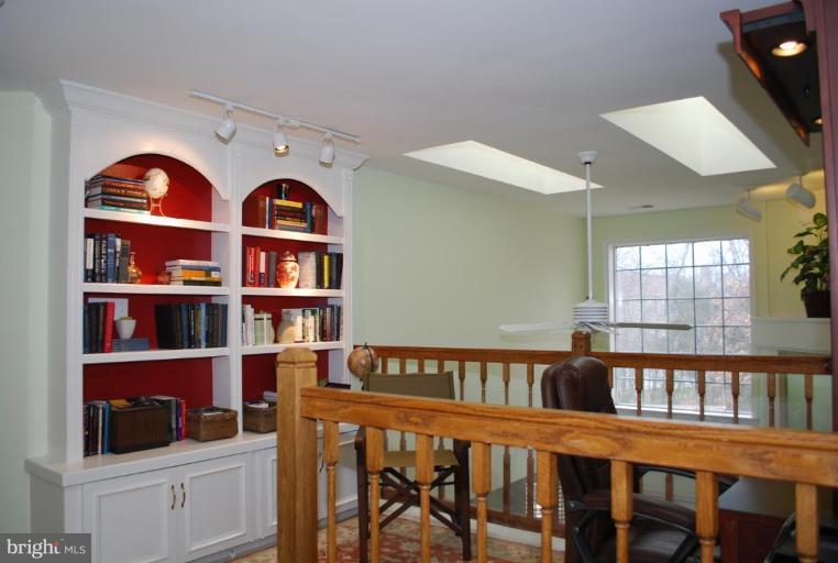 1532 Deer Point Way Reston, VA 20194 - Photo 12 of 19 a view of a dining room with window