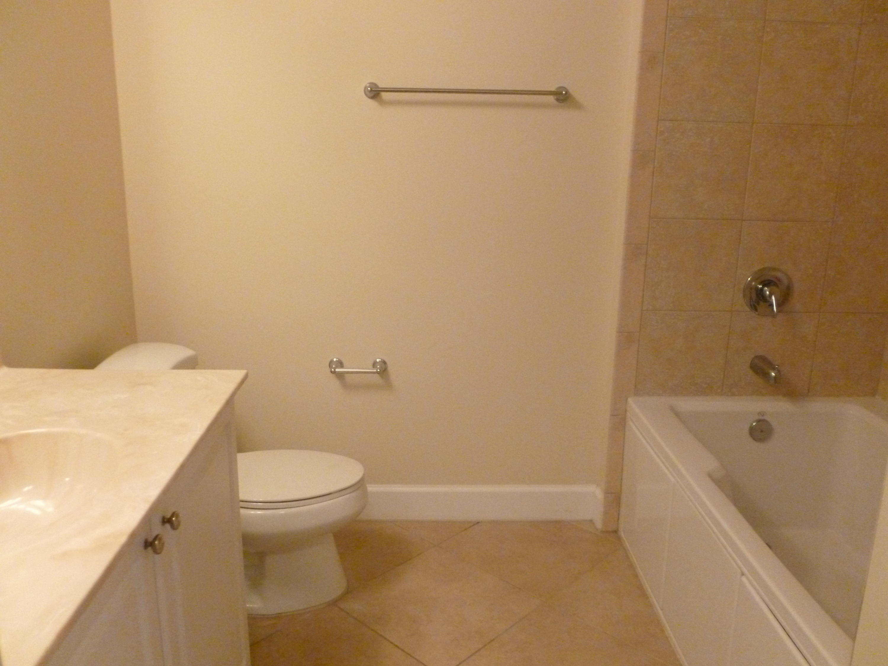 1690 Renaissance Commons Boulevard, Unit 1315 Boynton Beach, FL 33426 - Photo 13 of 39 Second Bath