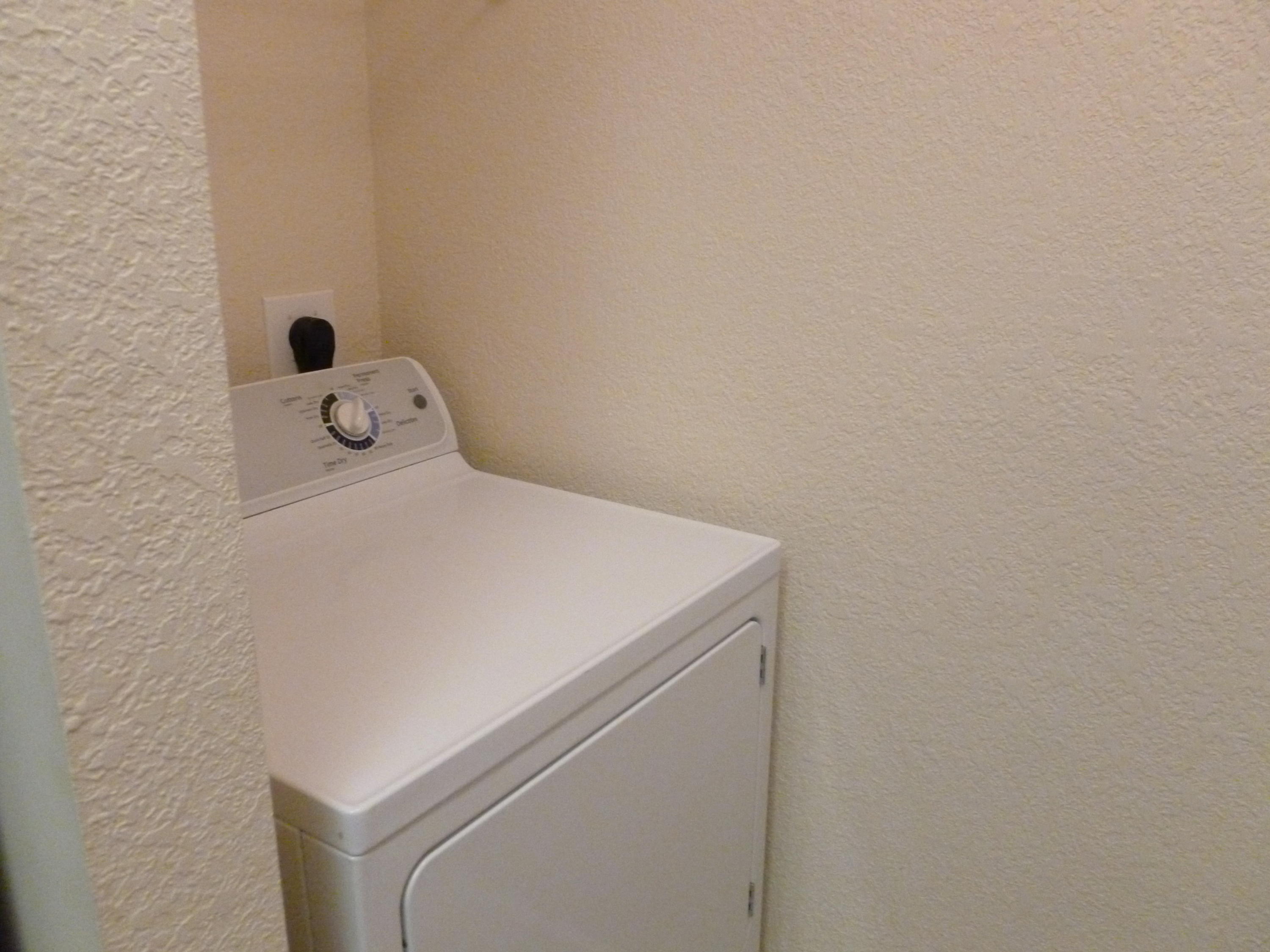 1690 Renaissance Commons Boulevard, Unit 1315 Boynton Beach, FL 33426 - Photo 15 of 39 Laundry