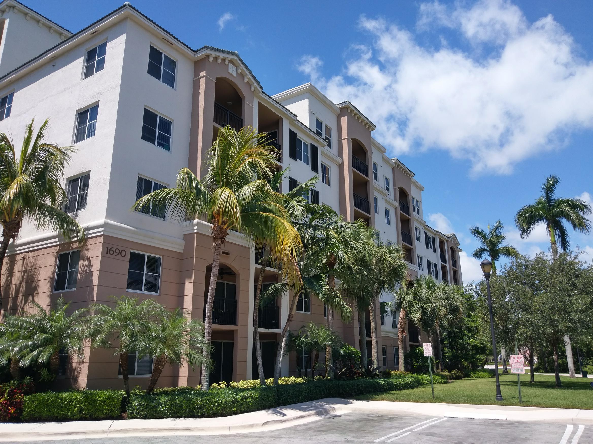 1690 Renaissance Commons Boulevard, Unit 1315 Boynton Beach, FL 33426 - Photo 3 of 39 Vizcaya Lakes - building