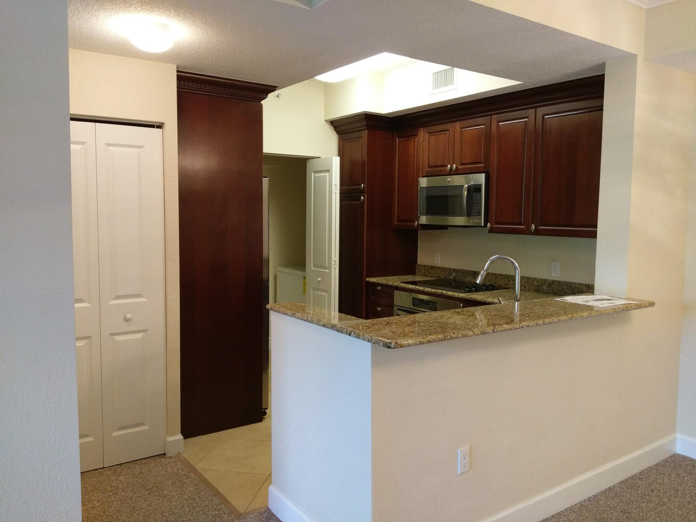 1690 Renaissance Commons Boulevard, Unit 1315 Boynton Beach, FL 33426 - Photo 4 of 39 Kitchen