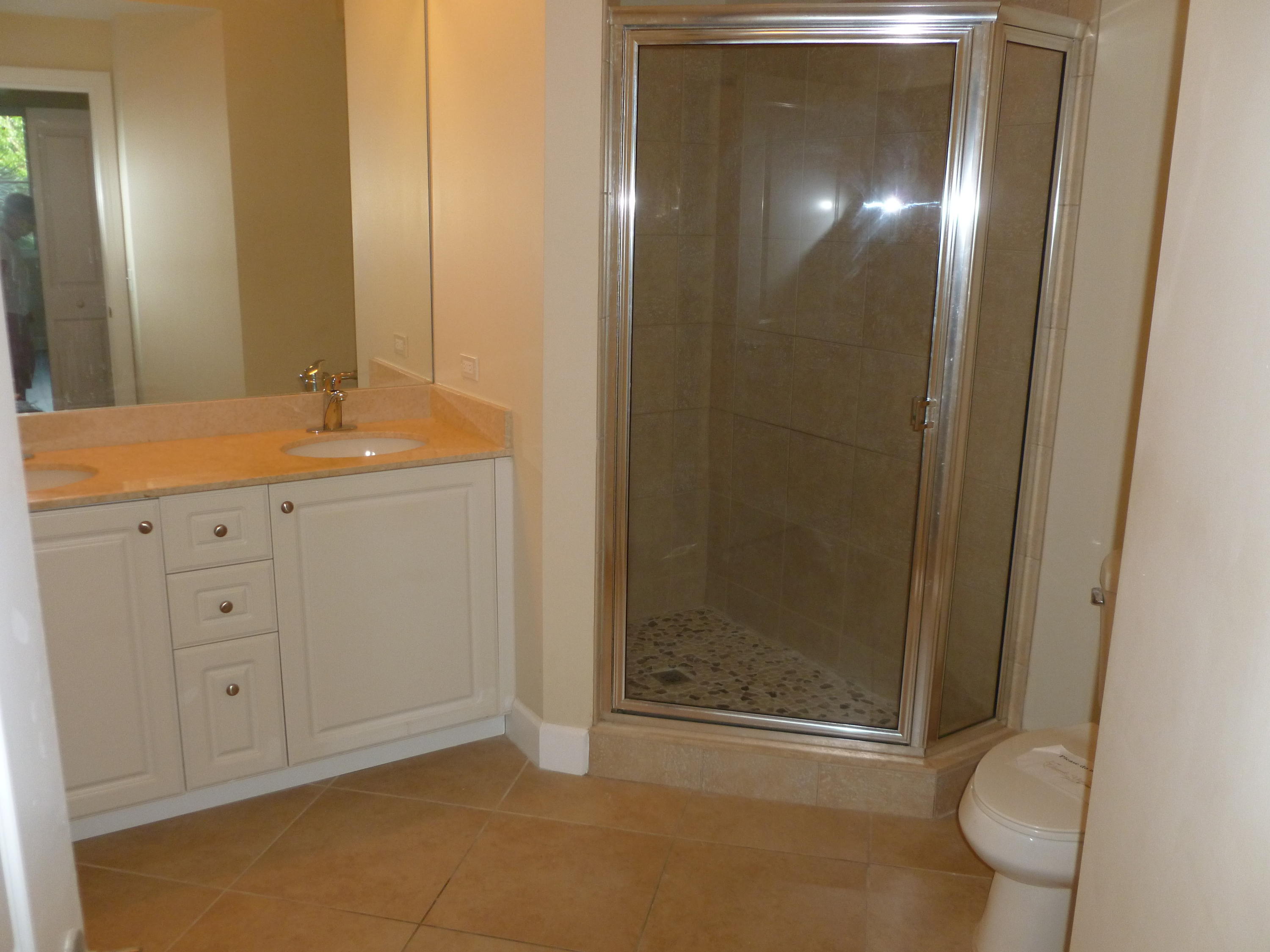 1690 Renaissance Commons Boulevard, Unit 1315 Boynton Beach, FL 33426 - Photo 10 of 39 Master Bath