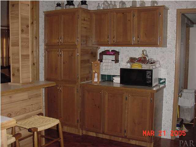 5500 Chestnut Road Molino, FL 32577 - Photo 4 of 10 Kitchen