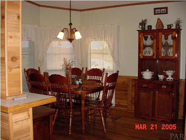 5500 Chestnut Road Molino, FL 32577 - Photo 7 of 10 Dining Room