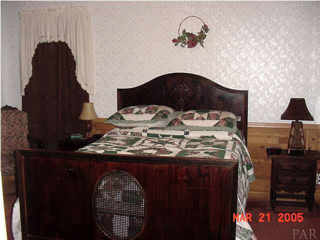 5500 Chestnut Road Molino, FL 32577 - Photo 8 of 10 Master Bedroom