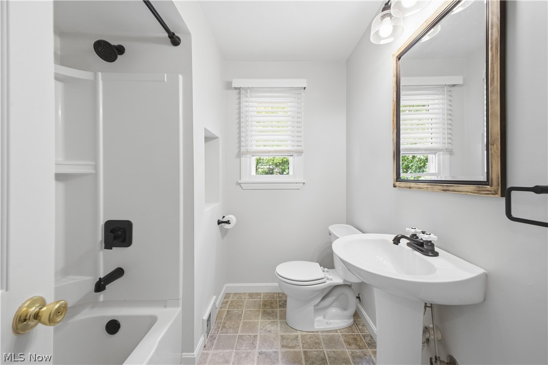 8021 Middlesex Road Mentor, OH 44060 - Photo 10 of 15