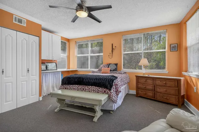 $300,000 | 7985 Mobile Highway, Pensacola, FL 32526