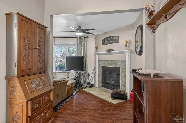 $300,000 | 7985 Mobile Highway, Pensacola, FL 32526