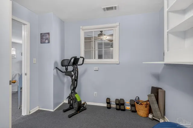 $300,000 | 7985 Mobile Highway, Pensacola, FL 32526